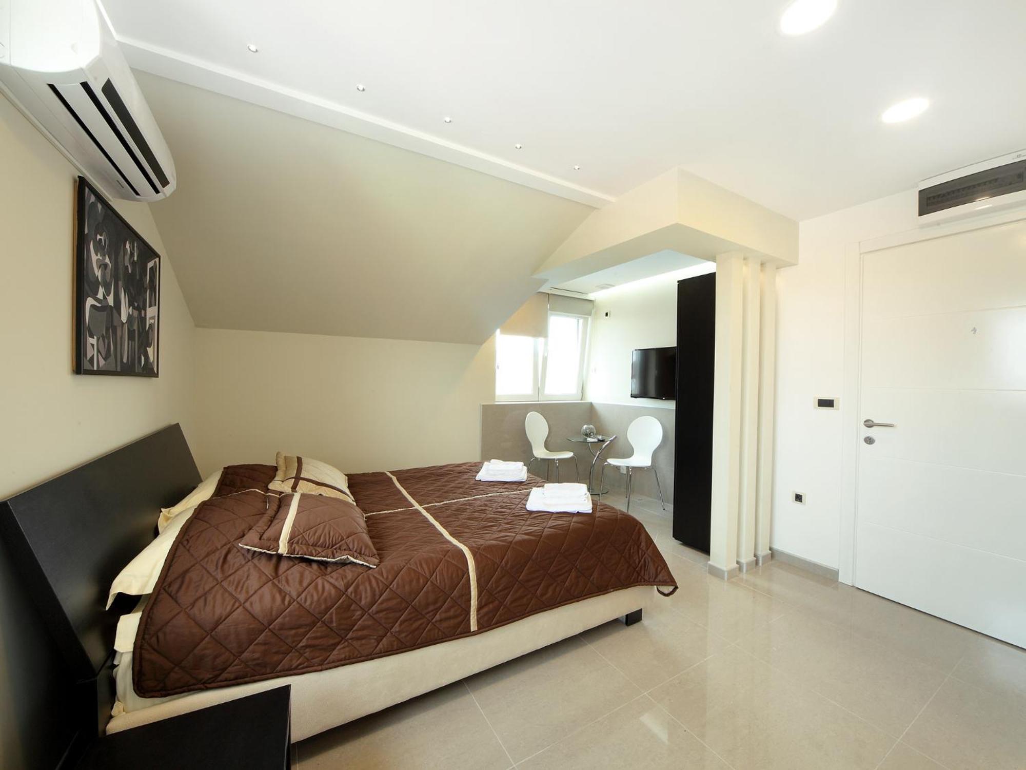 Agent Lux Apartments ยาโกดินา ภายนอก รูปภาพ