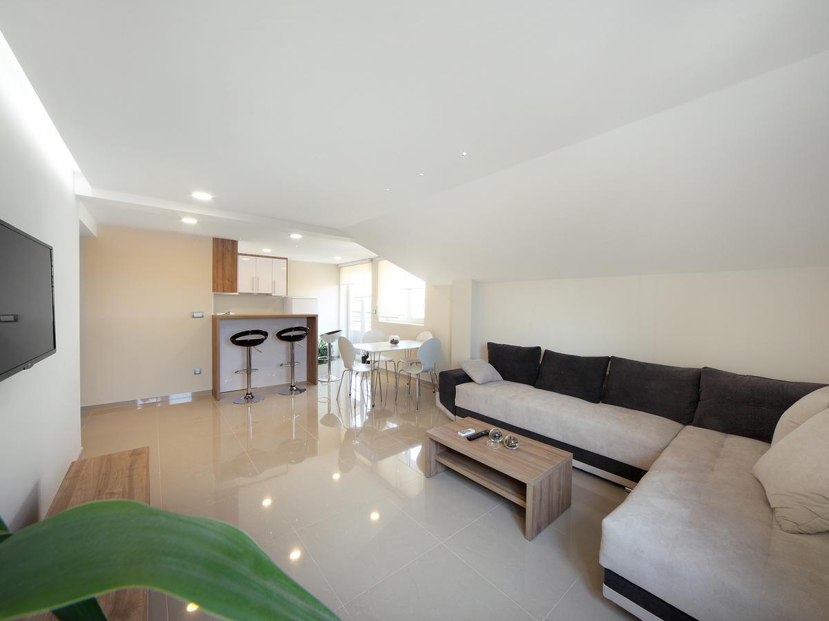 Agent Lux Apartments ยาโกดินา ภายนอก รูปภาพ